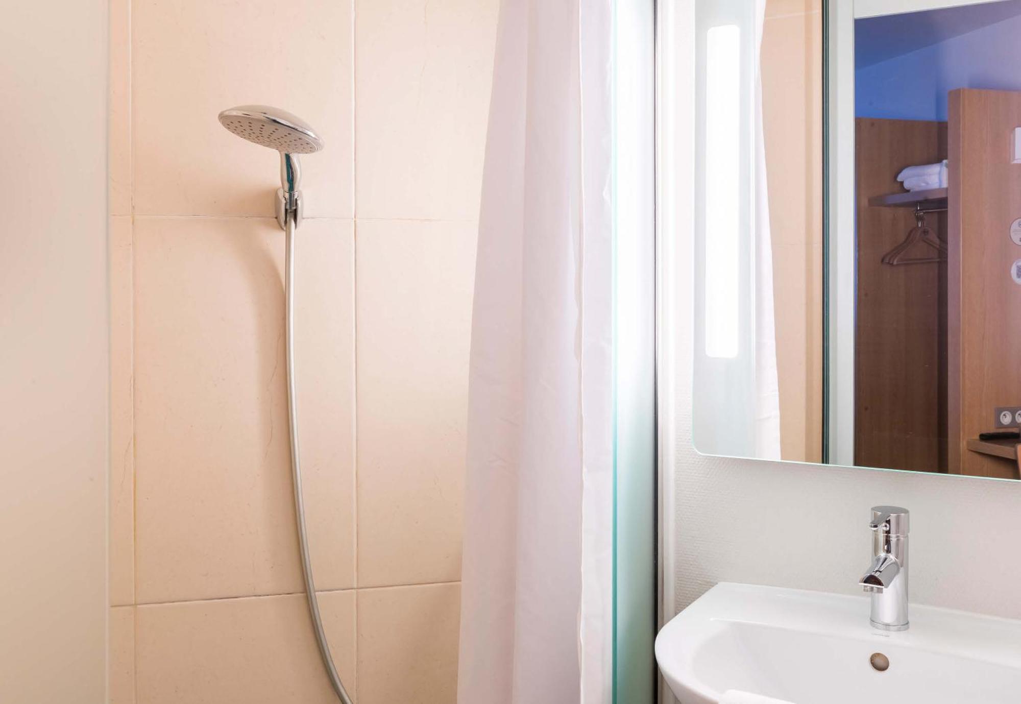 B&B Hotel Bourges 1 Kültér fotó
